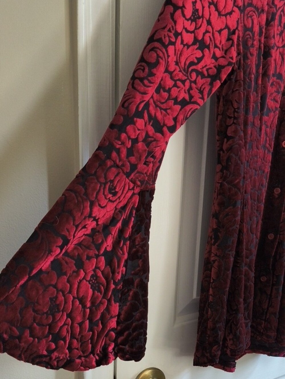 Ultra Pink Burgundy Black Velvet Floral V Neck Flare Sleeve Blouse Small - Picture 3 of 6